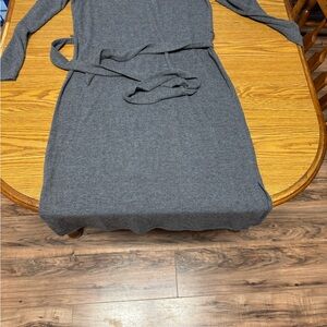 Time and Tru Heather Gray Knit Top